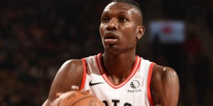 NBA转会风云：詹姆斯加盟尼克斯，雄鹿凯尔特人面临压力